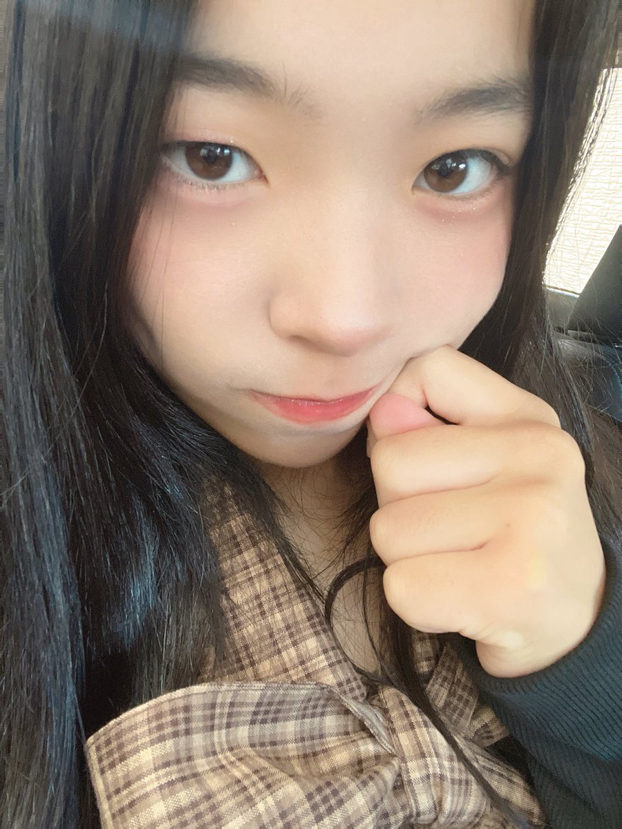 yr_423's tweet photo. 秋なゆーり！
最近配信できないのでSNSの更新がんばるから見てね https://t.co/XINcn5p4Ej