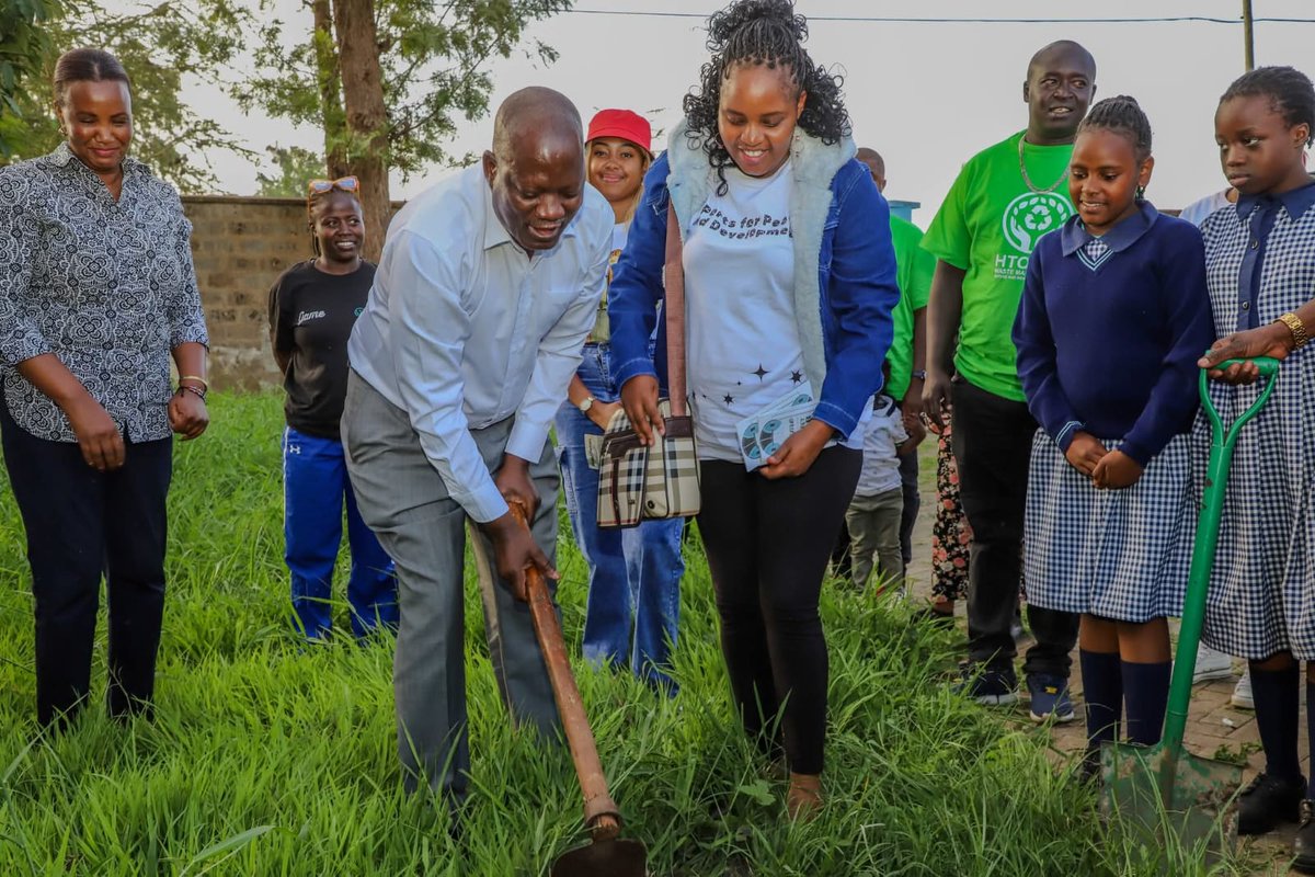 Midrifthurinet's tweet image. The launch of the Plus Sports Street Hub in Nairobi is proof of the power of sports to foster peace, inclusion, and development. 

Catherine Wanderi, Project Officer at @Midrifthurinet, described how this initiative unites vision and action. 

Partners like GAME, @tendasasa, and…
