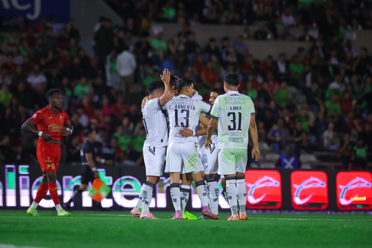 🐎1-2🐔 #GallosBlancos de #Querétaro aplicó "el rompe quinielas" y derrotó a #Bravos de #Juárez; ellos esperarán resultados, mientras continúan con el sueño intacto de meterse a play_IN

📺👇🏾Checa aquí el resumen y los goles