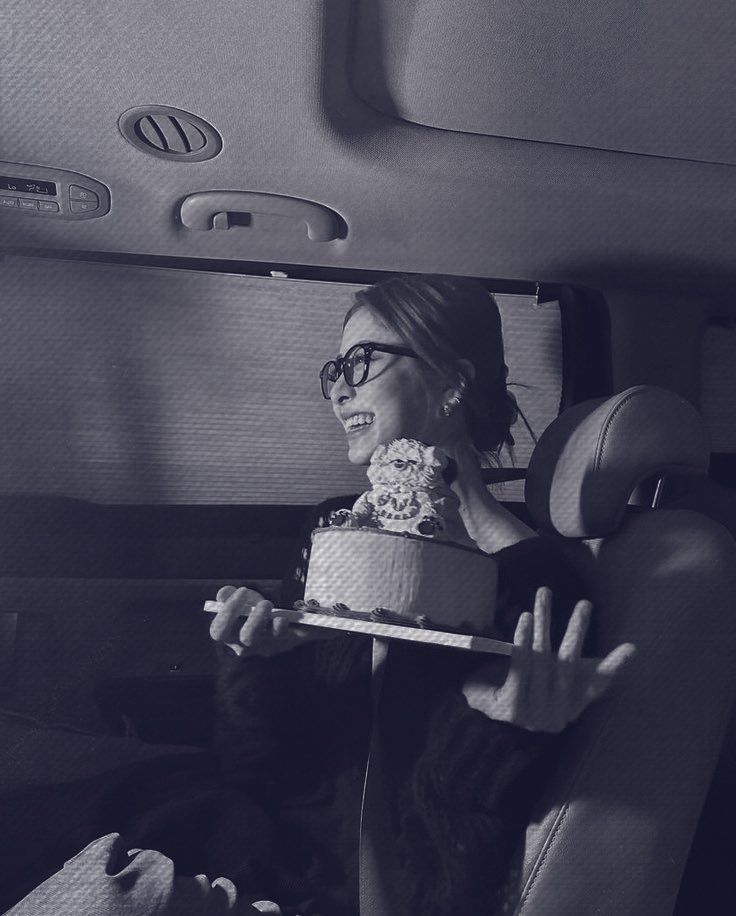 wraithymn's tweet image. ⠀

Hari ini, kasih surprise buat kesayangan aku yang lagi berulang tahun🥰

Happy birthday to the woman who makes my world brighter. Wishing you the best on your special day, baby. I always love you no matter what. ❤️

⠀