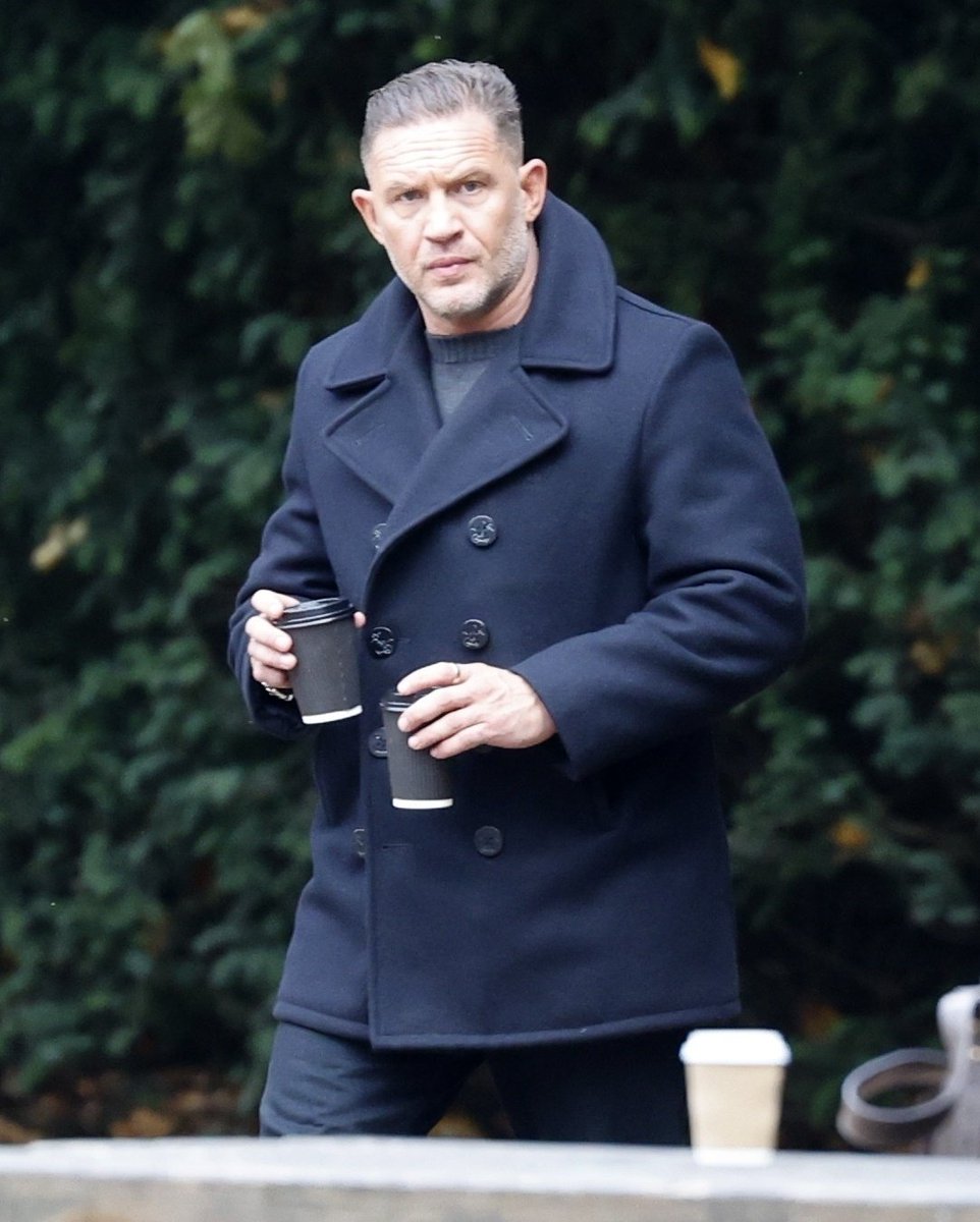 hardysgirl7's tweet image. HE&apos;S BACK! 🖤
Tom Hardy is filming Mobland Season 2! (5/11/25)