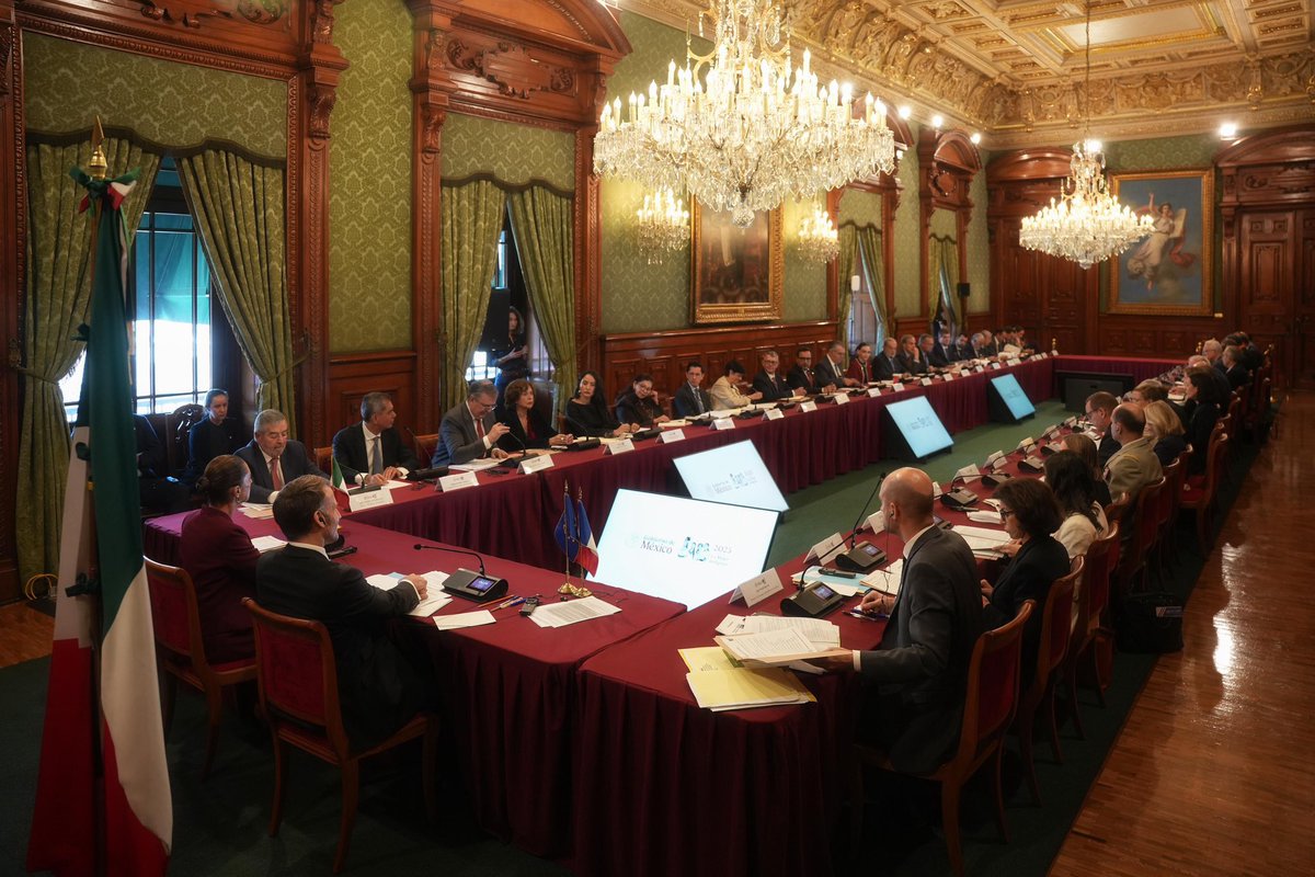 La visita de <a href="/EmmanuelMacron/">Emmanuel Macron</a> a 🇲🇽 contribuye a fortalecer vínculos políticos, económicos, culturales y de cooperación con 🇫🇷, desde diplomacia feminista 🚺 hasta intercambio de estudiantes y defensa de patrimonio cultural. Imprime también fuerza a relación 🇲🇽-🇪🇺 y a posiciones 🇺🇳