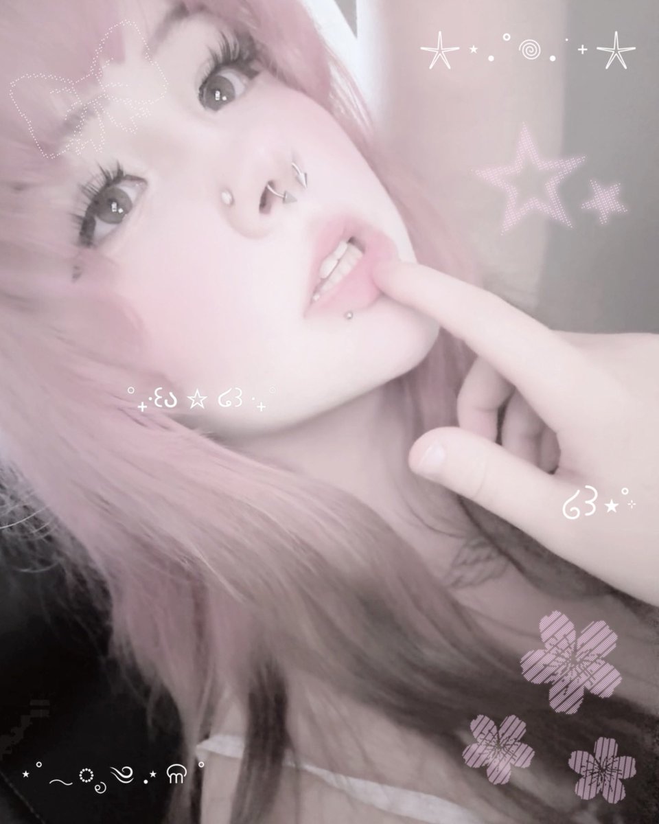 i have pink hair now btw