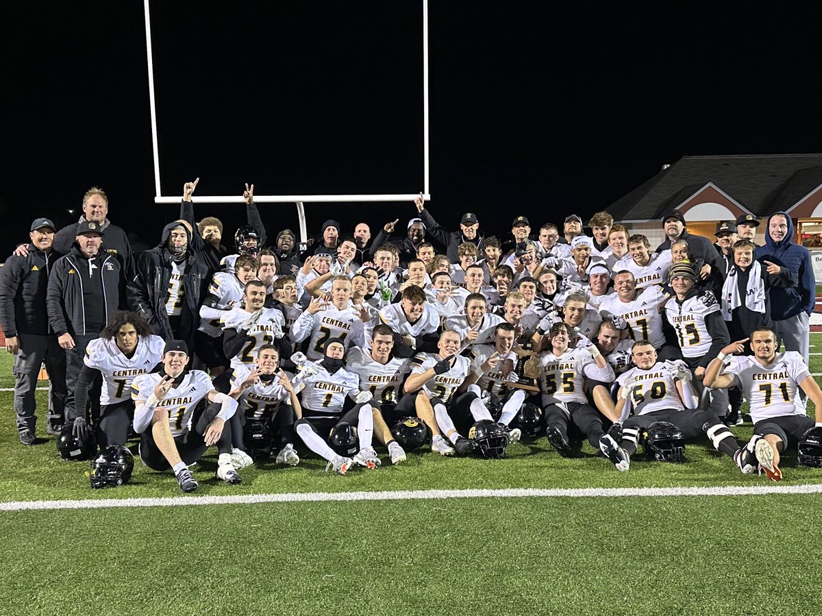 TCCHSfootball's tweet image. District Champs!  We earned another week.  #Kaizen #RALI