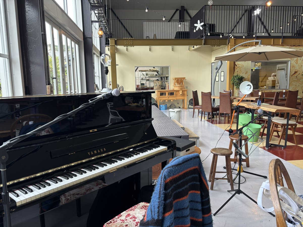cafetheeel's tweet photo. 本日の朗読会。蒲郡のシマジーセンター。
当日の入場も可能です。ぜひお越しください。 https://t.co/zrFprIxat5