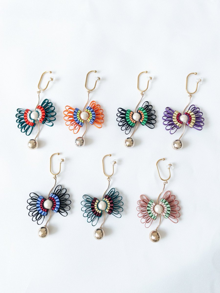 #デザフェス62お品書き 1

NEW!!【ri-ribbon cuff】
リボンで編んで作るリボンのイヤーカフ。

⋈ ･････････････････････････ ⋈

•出展名:HUR to amime
•出展日:11/15,16(両日)
•booth No.【J-79,80】(南館1F)

#デザフェス62 
#デザフェス62リポスト
<a href="/designfesta/">デザインフェスタ公式</a>