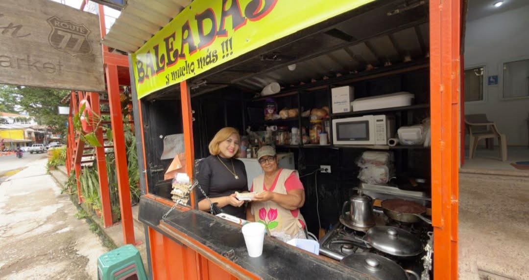 Las mujeres emprendedoras no piden favores, piden oportunidades. Y esas oportunidades las vamos a hacer realidad! Ceidy Castañeda Casilla 4!!

Vota verde todito verde!!