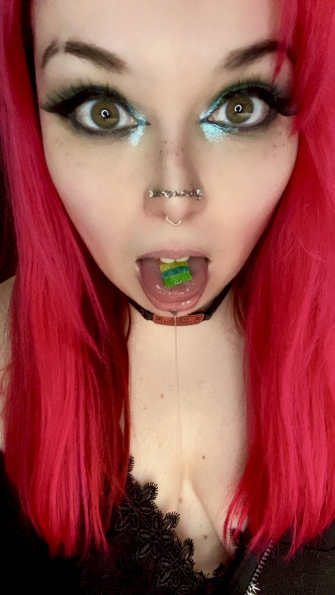 🎶“You gave me sugar, but she gave me honey.” 🎶🎶