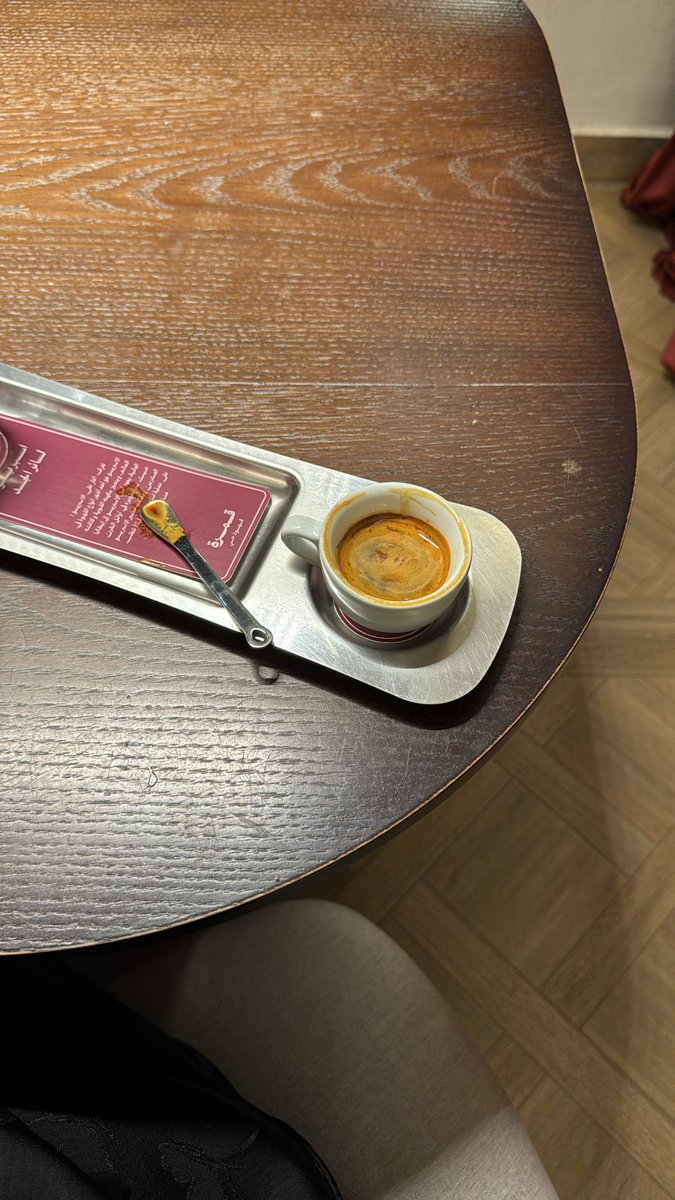 tee01___'s tweet photo. « وش حاجتي للقراح العذب و المَاء الزلال
     و أنا ما يقطع ضماي إلّا الإسبريسو » https://t.co/TfCjtOUCbl
