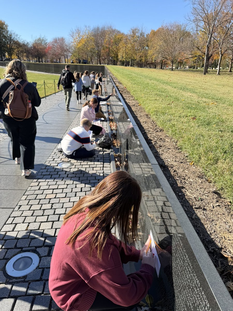 harmonbus2 tweet media