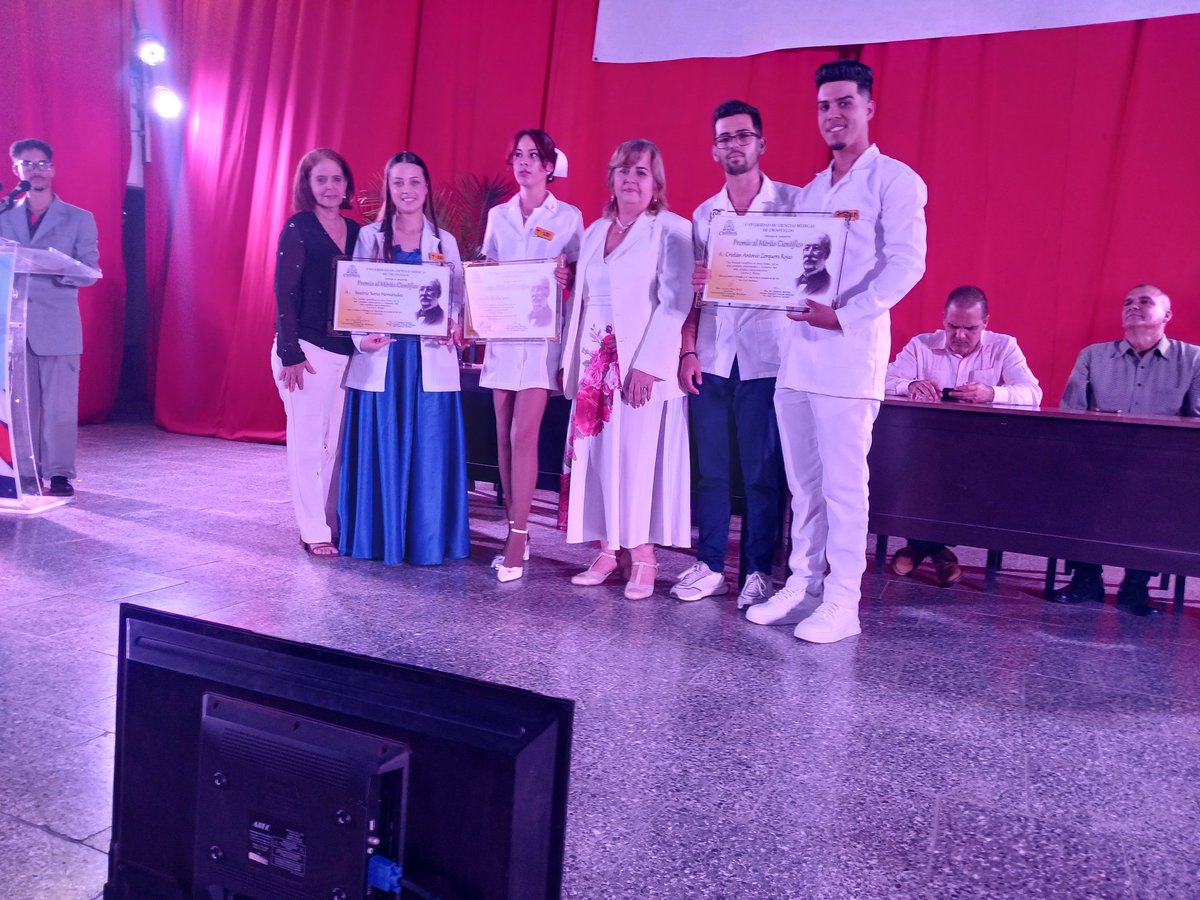 rectoraucmcfg's tweet photo. El premio al Mérito Científico es un reconocimiento a la contribución perdurable de la ciencia y un testimonio de que las huella en el ámbito académico e investigativo es, indeleble. https://t.co/HF4cq0PYy0