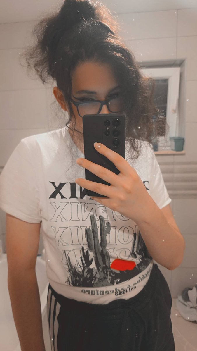 clairemelle, now on VGen! tweet media