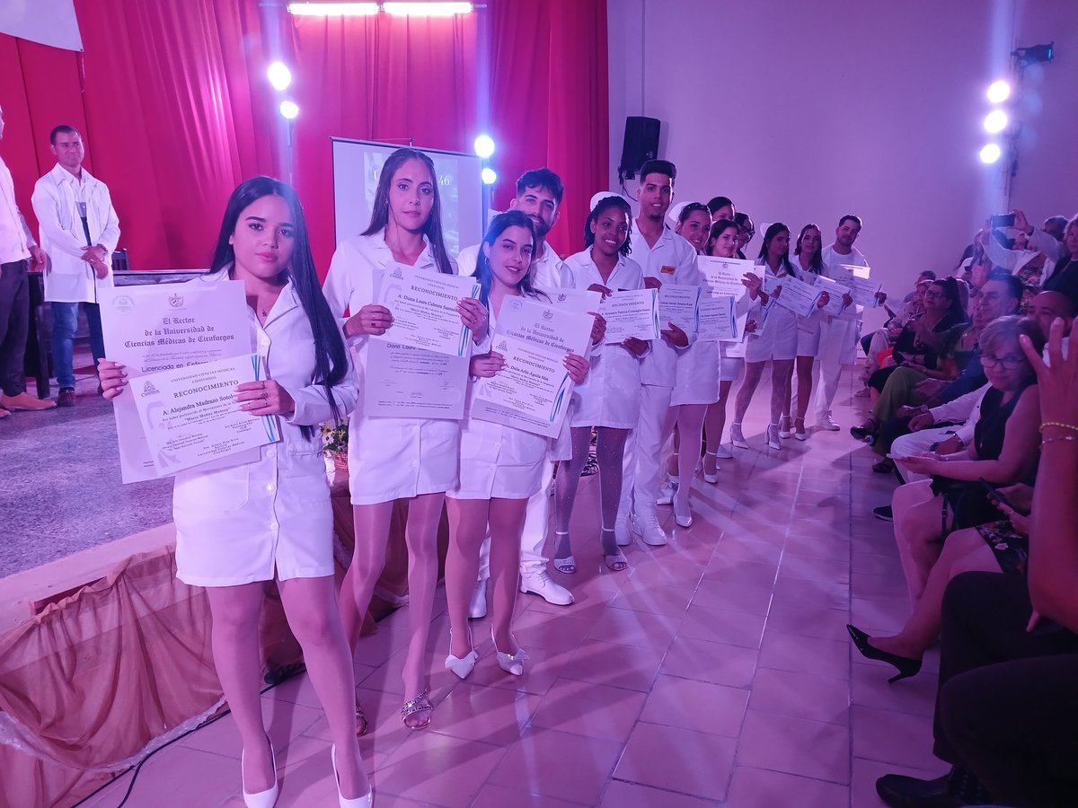 rectoraucmcfg's tweet photo. Hoy elevamos nuestra voz para tributar un merecido homenaje a la brillantez, el compromiso y el espíritu inquebrantable de los jóvenes que conforman el Movimiento de Vanguardia "Mario Muñoz Monroy". Ustedes, herederos de un nombre que evoca sacrificio y entrega. https://t.co/DkZVzpeC3i