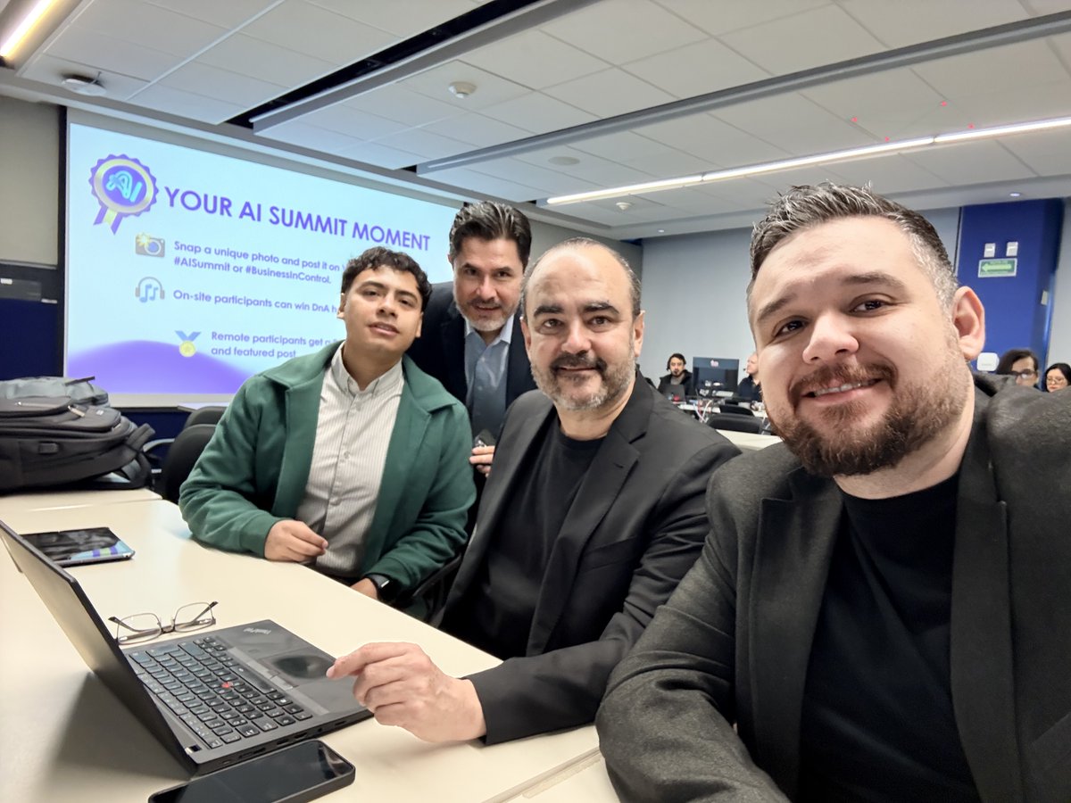 Derevo_QV's tweet image. Un gusto participar en el Summit 2025 de Grupo Bimbo, compartiendo cómo los datos y la IA impulsan la innovación. 🤝✨
Gracias por la invitación y por estos años de colaboración construyendo juntos un futuro data-driven.

#Derevo #GrupoBimbo #DataAI #Innovación #Summit2025