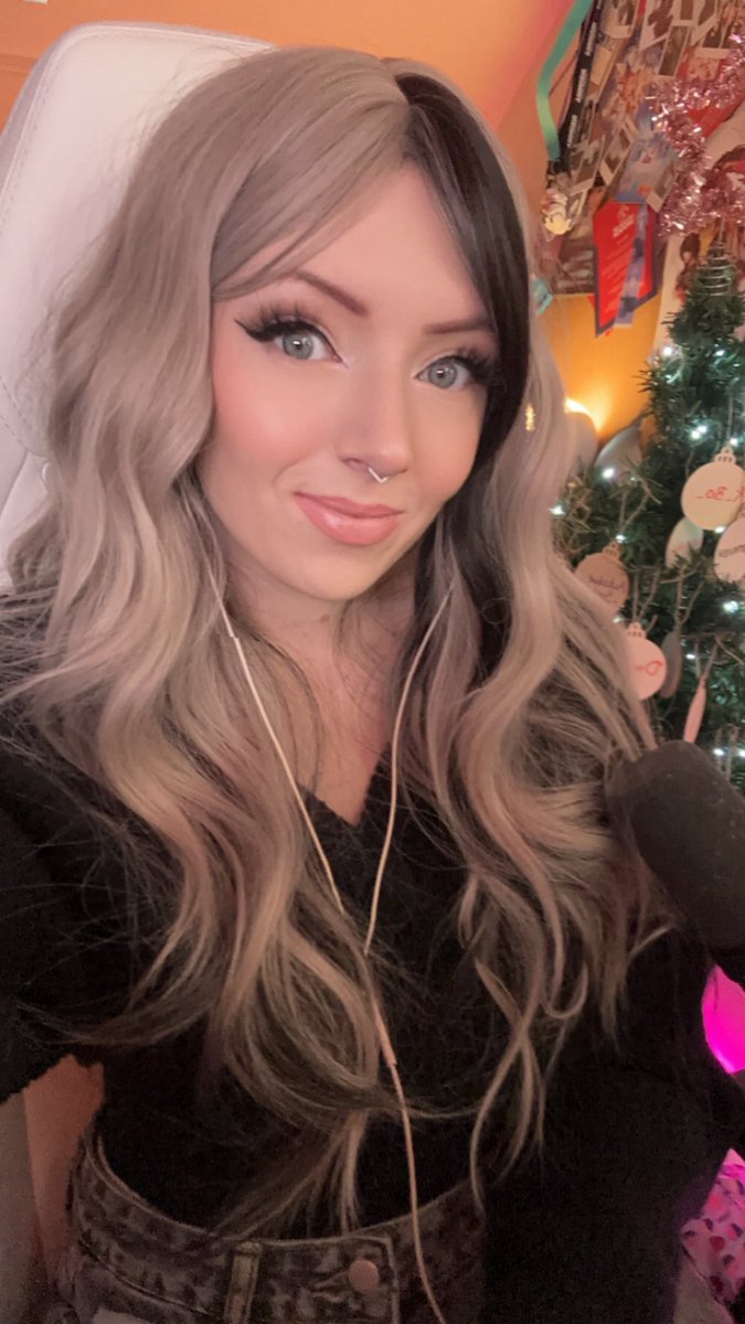 LunarLizzy 🦋 tweet media