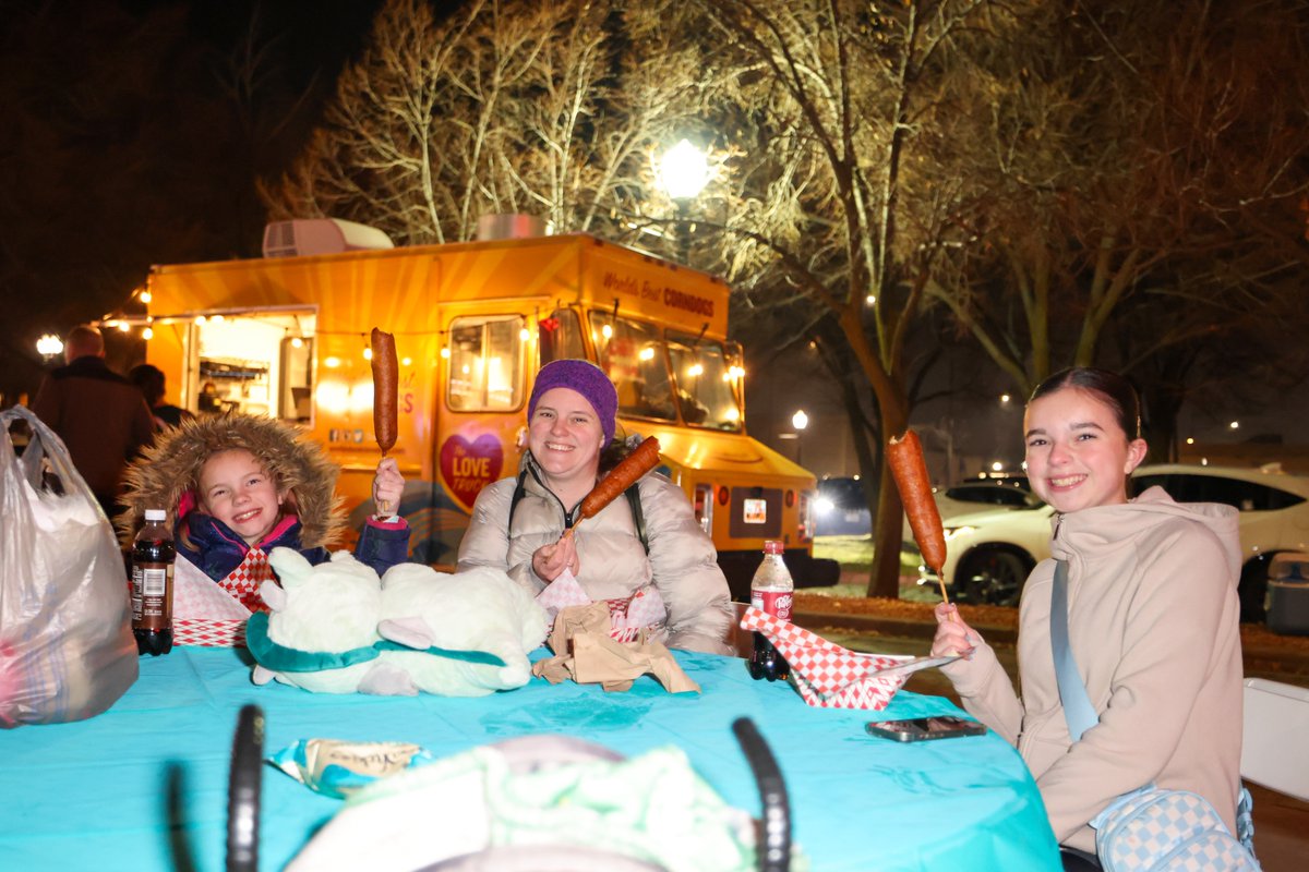craftlakecity's tweet photo. Giving Tuesday is less than one month away! 
On December 2, Craft Lake City is raising money to support our Sponsored Families Program at the Holiday Market. Each Sponsored Family receives free:
✨ Admission 
✨ Food vouchers
✨ Merch vouchers
Learn+give!
https://t.co/KVpGavHdeG https://t.co/KxvzvPZyQA