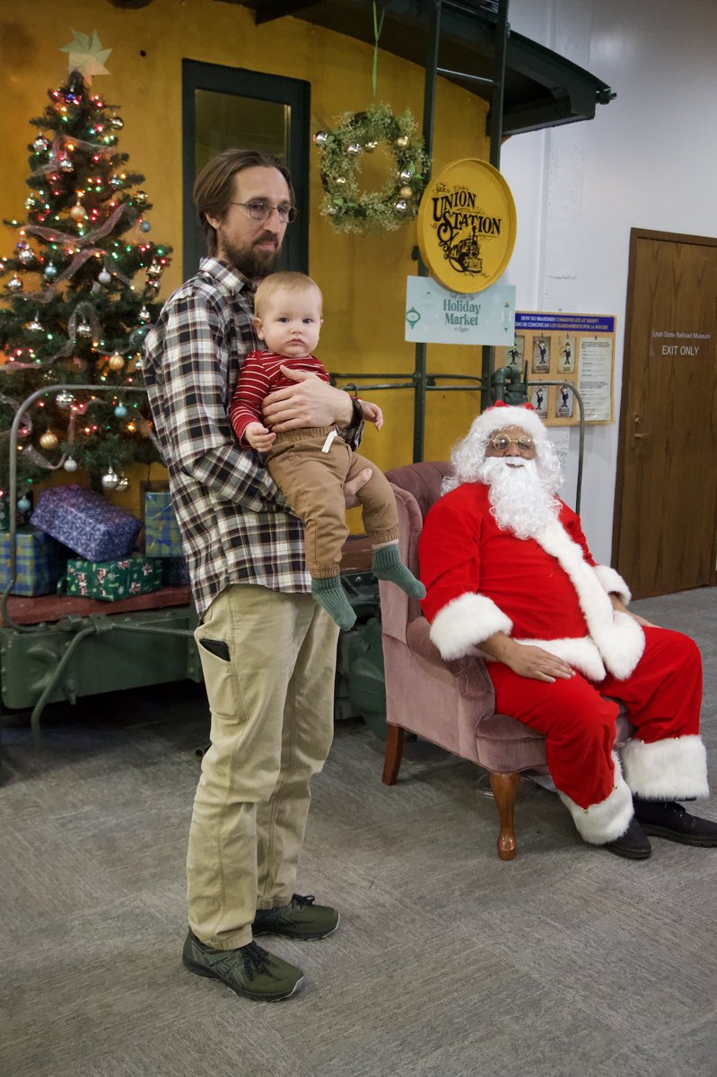 craftlakecity's tweet photo. Giving Tuesday is less than one month away! 
On December 2, Craft Lake City is raising money to support our Sponsored Families Program at the Holiday Market. Each Sponsored Family receives free:
✨ Admission 
✨ Food vouchers
✨ Merch vouchers
Learn+give!
https://t.co/KVpGavHdeG https://t.co/KxvzvPZyQA