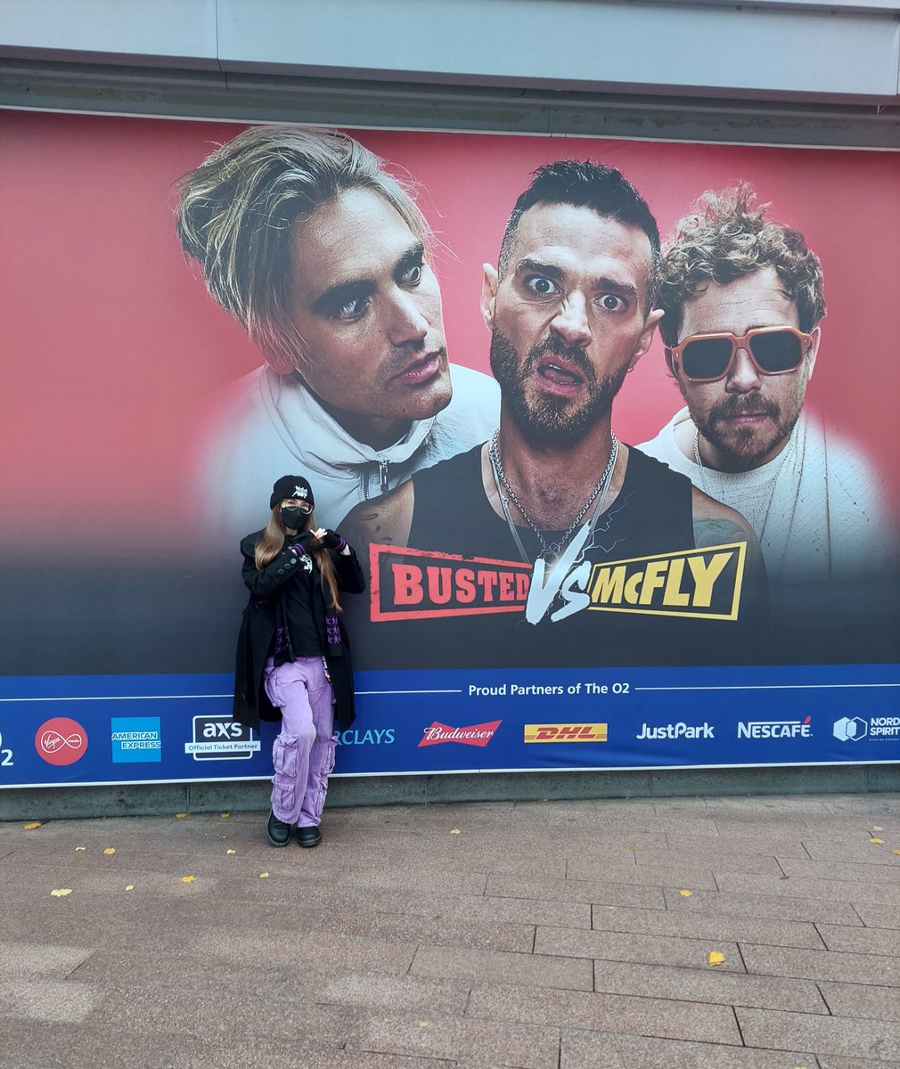 Heather_Kipp's tweet photo. Los Angeles βοΈ London to finally see my favorite band @Busted play live πΈ
Was lucky enough to see Busted vs McFly twice w/ @ChickenTenderz & both bands were excellent! ππ»
Sending love to @JamesBourne who was very missed! π
More updates soon π
#BustedvsMcfly #TeamBusted https://t.co/4sJzux8PCD