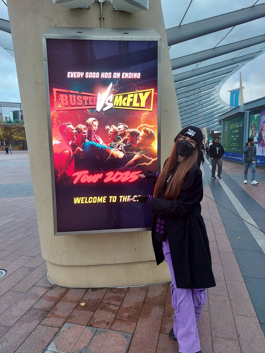 Heather_Kipp's tweet photo. Los Angeles βοΈ London to finally see my favorite band @Busted play live πΈ
Was lucky enough to see Busted vs McFly twice w/ @ChickenTenderz & both bands were excellent! ππ»
Sending love to @JamesBourne who was very missed! π
More updates soon π
#BustedvsMcfly #TeamBusted https://t.co/4sJzux8PCD