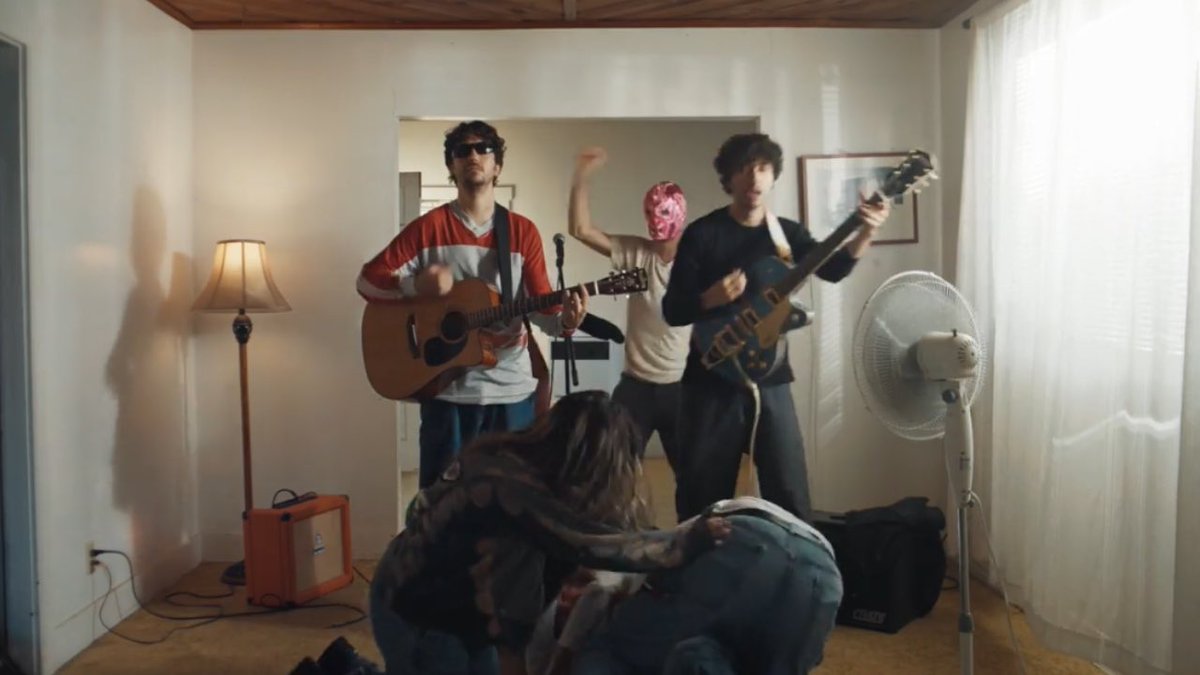 natandalex's tweet image. Tough is out now! Check out the lyric video youtu.be/am-uNY2oD2Y?si…