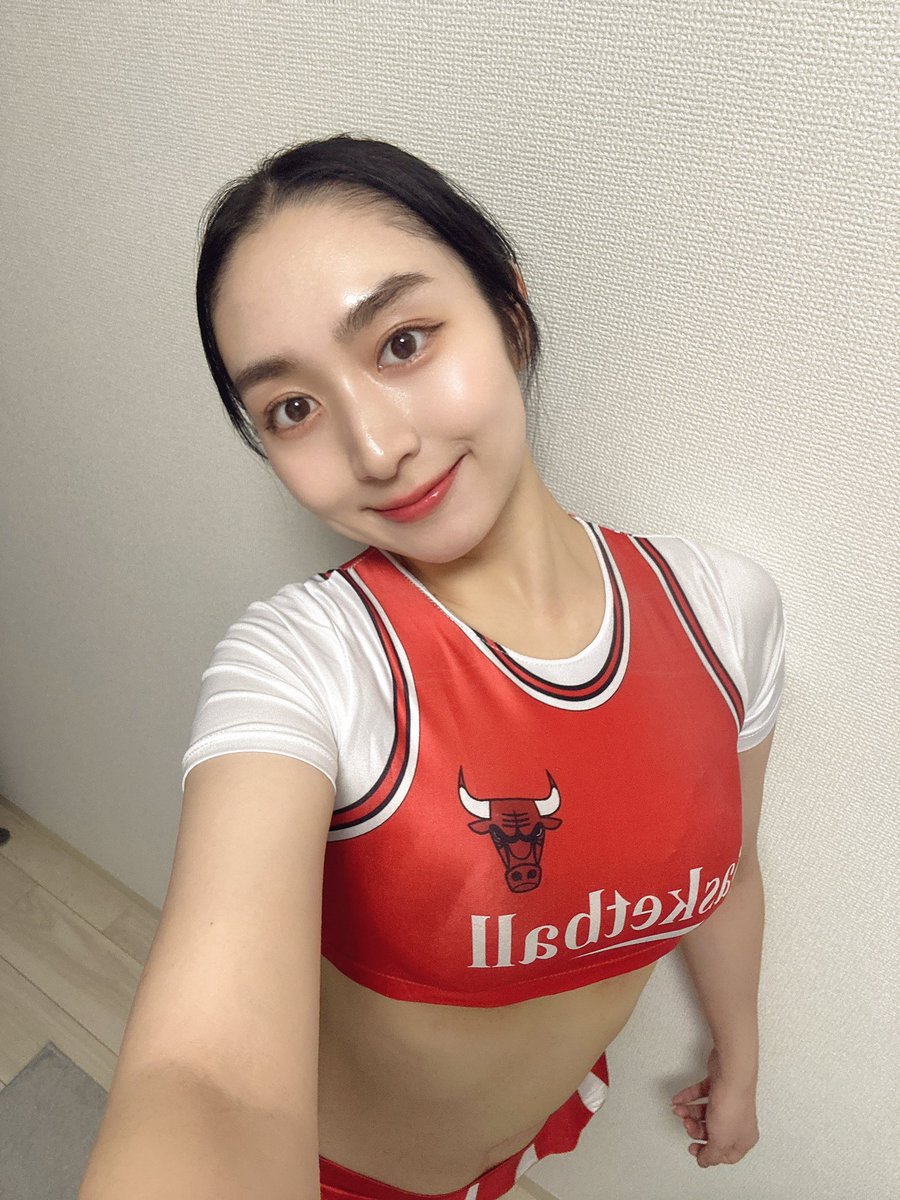 miyu_ig's tweet photo. ハロウィンはチアガールズ着てみた♡
インスタに載せたのにこっちに載せるの忘れてた😭😭（笑）
クリスマスコスもしたいなー！！🎅🎄 https://t.co/X2FXZbTFKX
