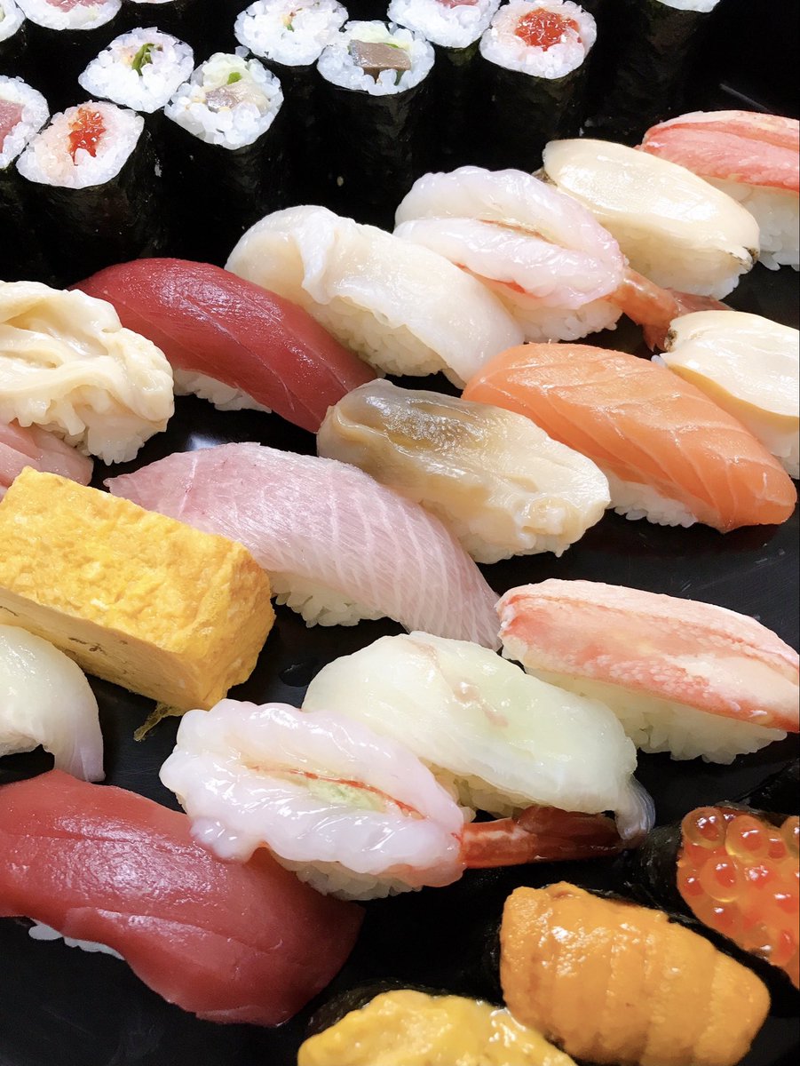 yukimasa0429's tweet image. 11月8日！⛅️…おはようございます。
🙋‍♂️…今日はランチのみの営業です。
　今日はランチのみの営業です。🙇‍♂️
💦納税の為、働いて！働いて！
働いて！働いて！まいります。👴
元々、旅館も飲食店も…等々
ワークバランスなんてものは無い。
その前におじさんは体幹もない。🤣
メタボリックシンドローム。