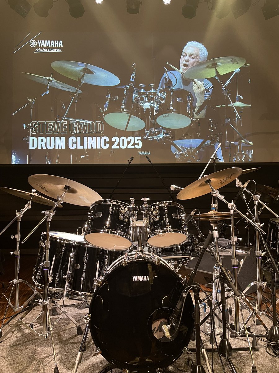 DrummerKosuke's tweet photo. Steve Gadd Drum Clinic 2025🥁
スティーブ・ガッドさんのドラムクリニックにお邪魔させていただきました！
グルーヴ感の秘訣や練習法などを聴けて、とても勉強になりました！
#yamahadrums #Zildjian https://t.co/yo890F3FWS