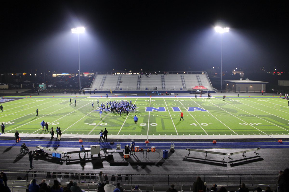JacobBenge's tweet image. I’m in Xenia at Doug Adams Stadium where the 4 seed Buccaneers will host 5 seed Cincinnati La Salle in a D-II, Region 8 regional quarterfinal.

More from me for the Greene County Dailies later tonight.

@fairbornherald | @xeniagazette