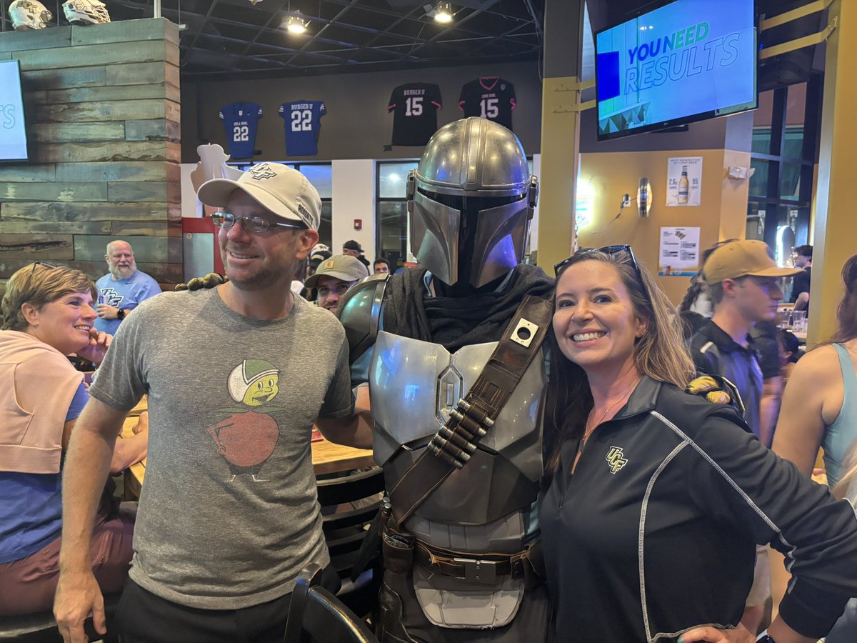 sansa520's tweet photo. @knightalorian Great to meet you tonight! https://t.co/Lx993L1S8R