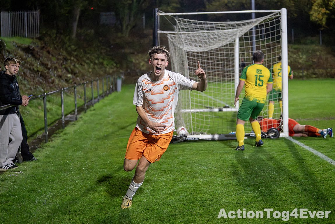 PureSwanseaFC's tweet photo. FT | @FcYnysygerwn 1-2 PURE

Level at the break after a competitive 1st half.

The boys showed consistency &amp; determination thought-out the 2nd half before a clever Jordan Lloyd-Evans 89th-min free kick sealed it! 

Luca Smith with a Triple save at the End 😍

3 Points ✅

🟠⚫️🚀 https://t.co/3J4puUz6GA