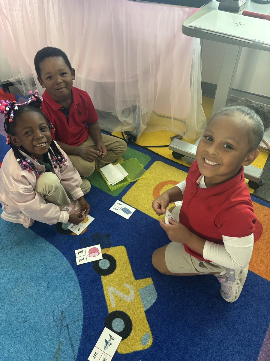 Ms. Mac🤍✏️ tweet media