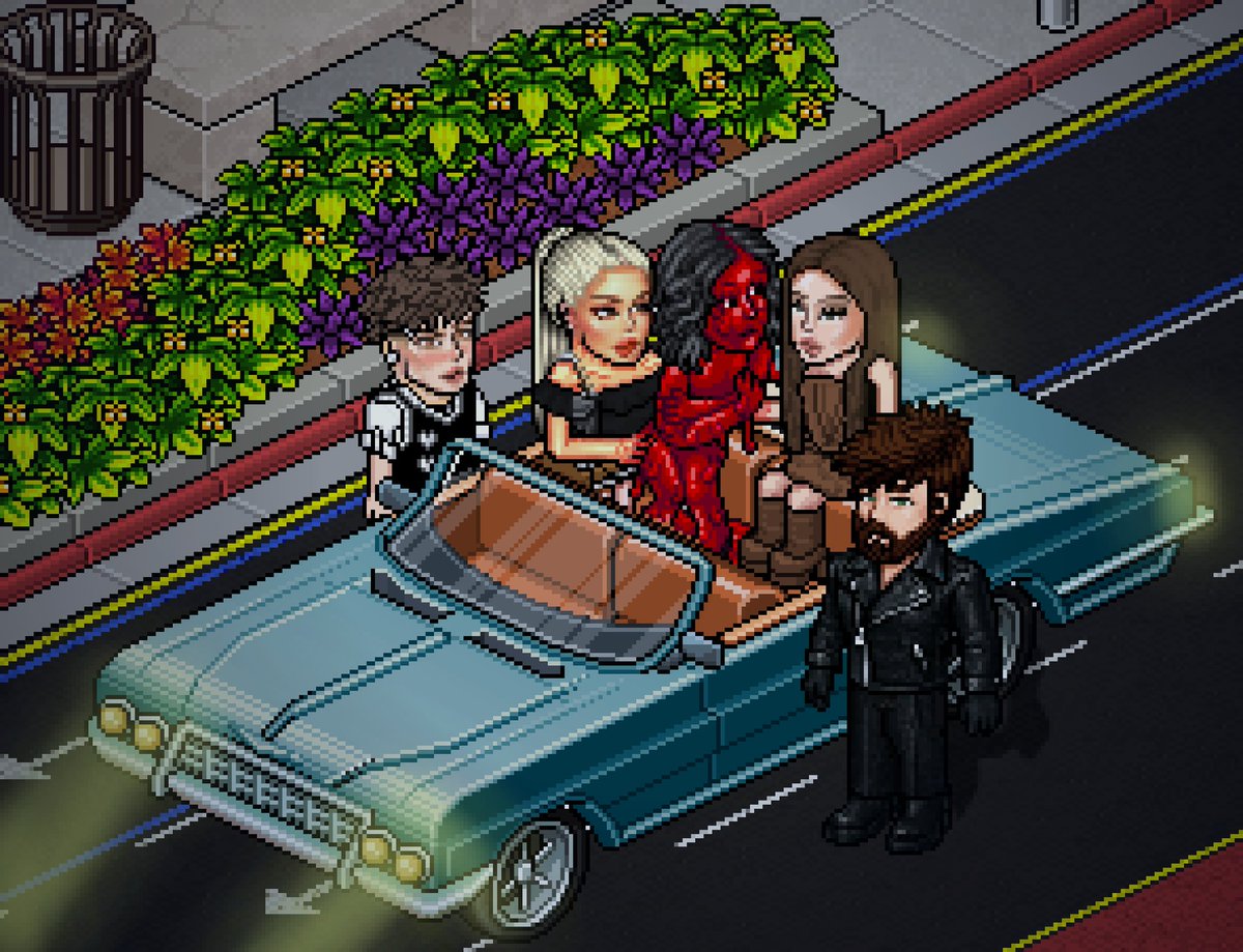 Apollo_Romanni's tweet photo. Eu @habAureta  @hbtblaine  e @HabKendal  levando @Dojacat para dá um rolê em @HabSeawood 
#Seaween25 https://t.co/QqvoY6Gdnb
