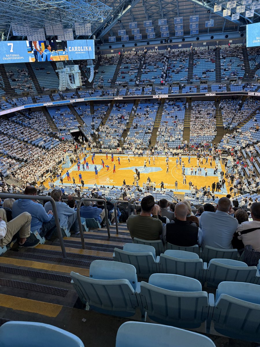 __scurt's tweet image. wtf is a jayhawk?????? @UNC_Basketball !!!!