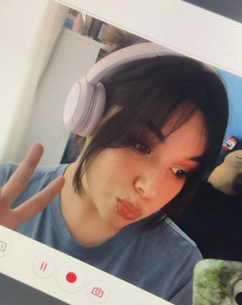 17honeyy's tweet photo. PLAYING PEAK !! NEW BIOMEIS OUT OH EM GEE COME SAY HI !!! https://t.co/QkMyaZys7K https://t.co/rBk2EtTGUK
