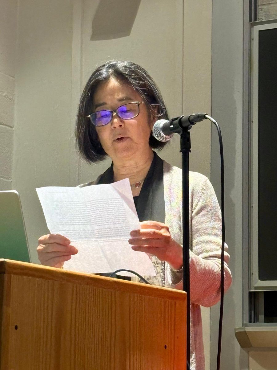 ConsulMexAlb's tweet photo. #MuchoMéxicoEnNuevoMéxico

#TeamAbq @ConsulMexAlb @SRE_mx joined the talented Mexican scholars participating in the panel “Wildlife Without Borders: Conserving Mammals Across the U.S. Southwest and Northwestern Mexico”, held at @UNM. 

Among the distinguished speakers were:
🎓 Dr. Jesús A. Fernández, Professor of Taxonomy and Systematics of Biodiversity at the Universidad Autónoma de Chihuahua (@UACHMx) and 2025 COMEXUS Fulbright Mexico Studies Chair @UNM;
🎓 Dr. Cuauhtlihuatl Vital García, Professor at the School of Veterinary Medicine at the Universidad Autónoma de Ciudad Juárez (@somosuacj);
🎓 Dr. Enrique Martínez Meyer, Professor at the Institute of Biology at the Universidad Nacional Autónoma de México (@UNAM_MX);
🎓 Dr. Jason Malaney, Curator of Biosciences at the New Mexico Museum of Natural History and Science (@NMMNHS_Paleo).

The discussion, moderated by Dr. Samuel Truett, Professor and Director of the Center for the Southwest at the University of New Mexico (@UNM), explored challenges and opportunities for cross-border species and ecosystem conservation. 🌎

The event fostered academic and scientific collaboration between Mexico and the United States, emphasizing the importance of joint efforts to protect our shared biodiversity. 

Special thanks to Dr. Frances Hayashida, Director of the UNM Latin American & Iberian Institute (LAII) @unmlaii, 
 for her leadership in strengthening these bridges of collaboration.
