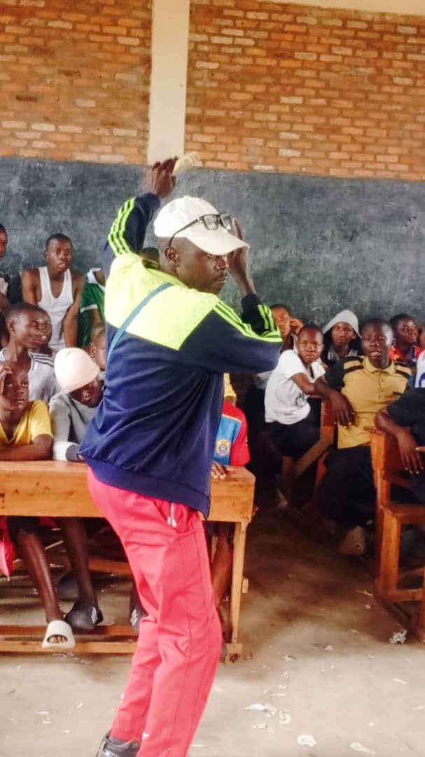 CricketBuja's tweet photo. School Cricket is expanding in Bujumbura in align with the School Cricket Tournaments scheduled early next year countrywide.
Now that Club Cricket has taken a solid foundation in the country, it's time for Burundi to embrace School Cricket as well.
#burundischoolcricket #bcfsc https://t.co/3tmxvkcZbw