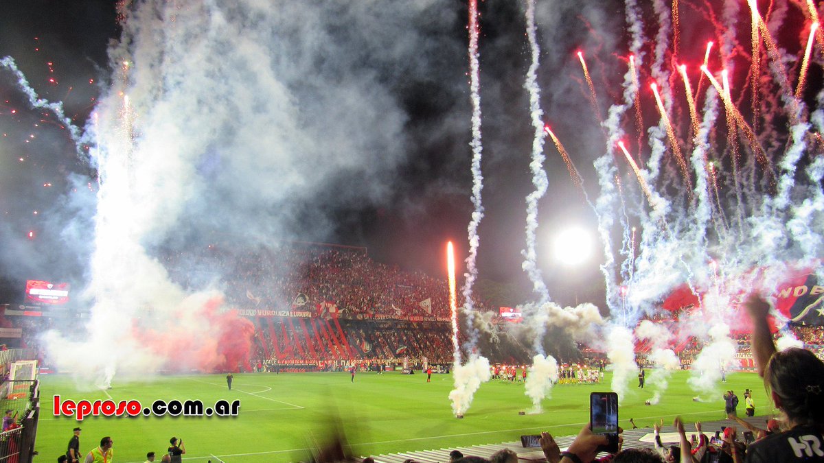 leproso_2004's tweet photo. Adivinen quien está peleando el descenso y quien está clasificado a libertadores primer de la tabla anual ni hay comparación https://t.co/lJ2PcIHoJB