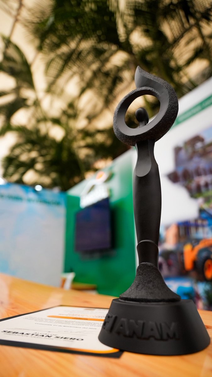 DanielRustrian's tweet image. Por segundo año consecutivo, Fraijanes recibe el reconocimiento a la Política Municipal de Educación 🎓 

Hoy nuestro municipio cuenta con más escuelas, programas extraescolares, universidad, transporte gratuito para los estudiantes y espacios dignos. #LaEducaciónEsPrimero 💚