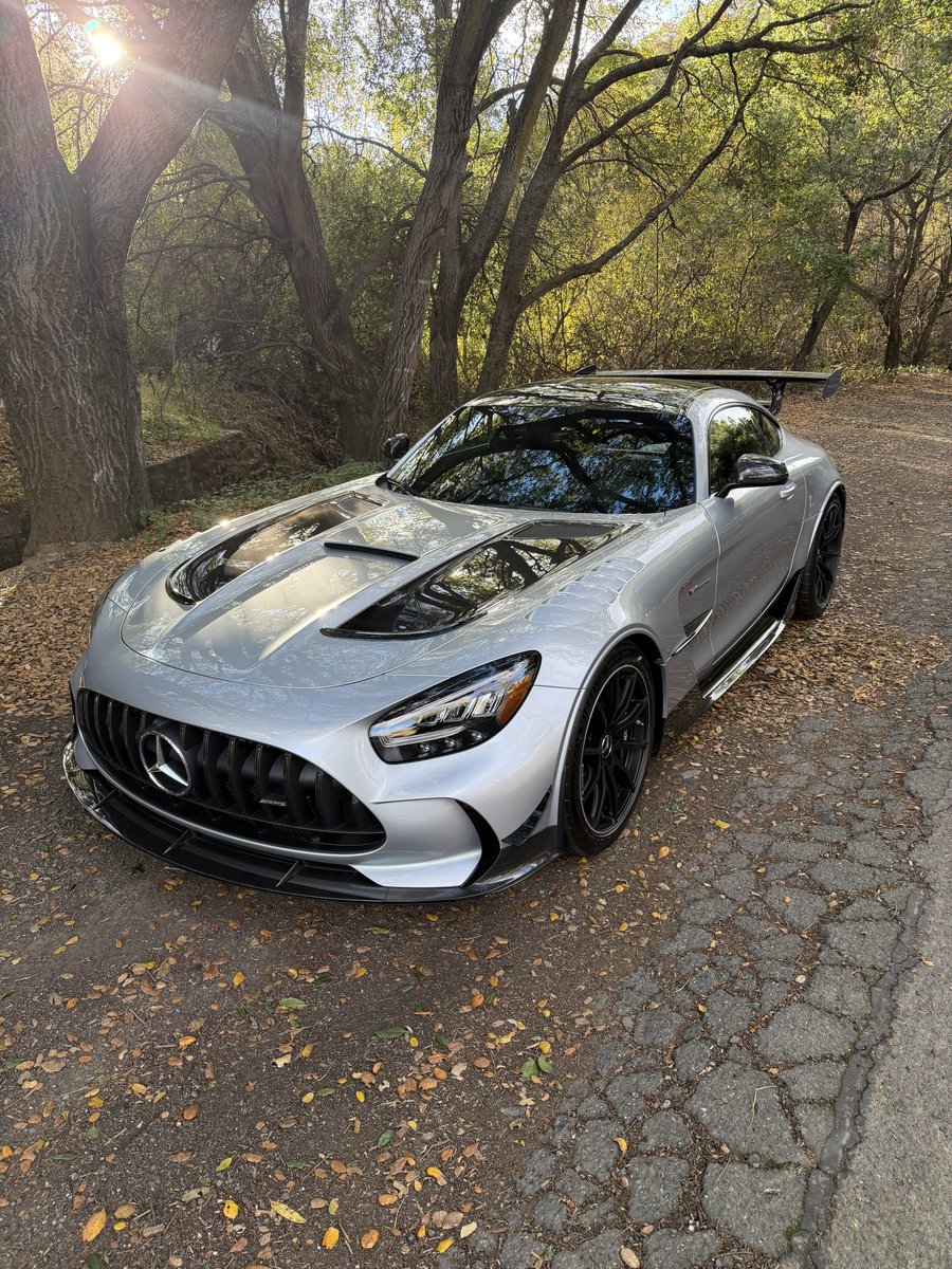 BrenzGarage tweet media