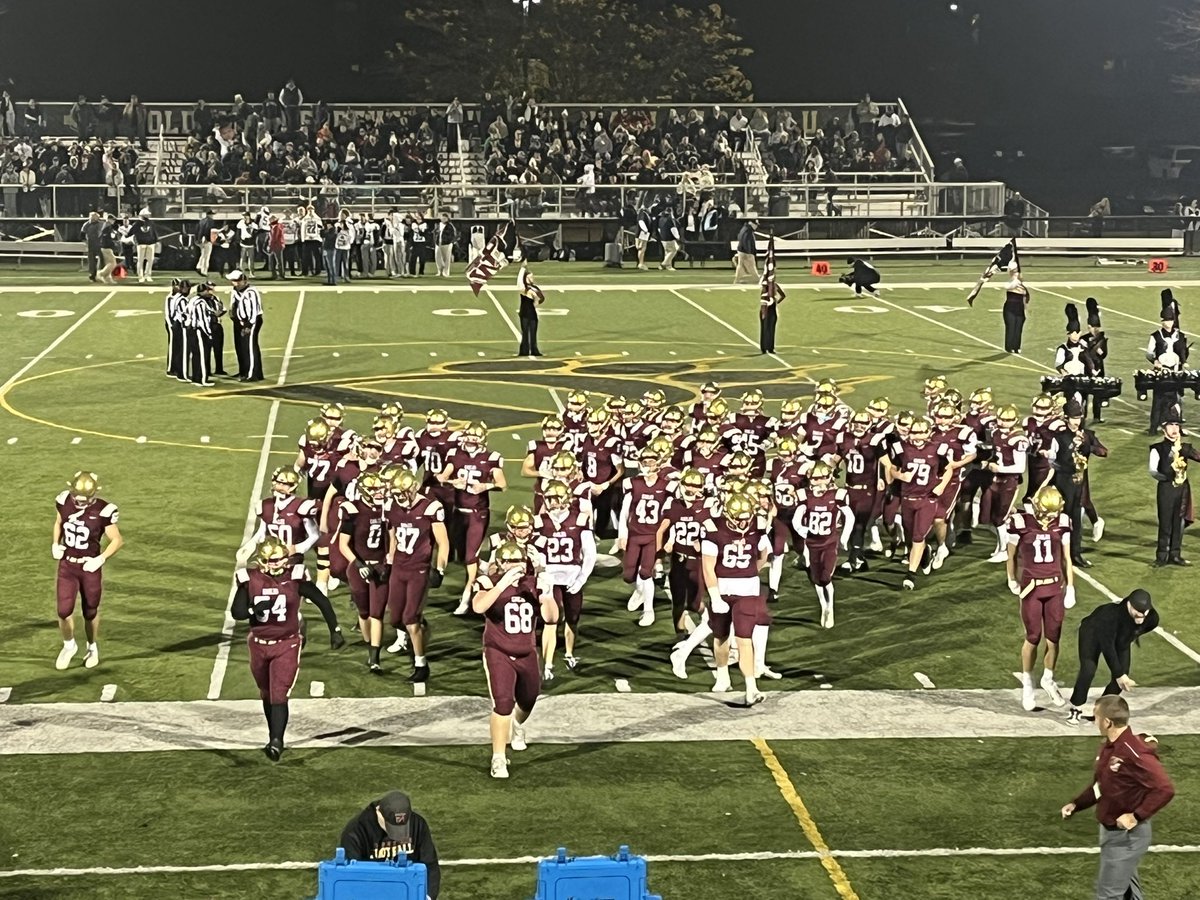 Almost ready to go! Eagles receive the ball first to start. Let’s go Eagles.