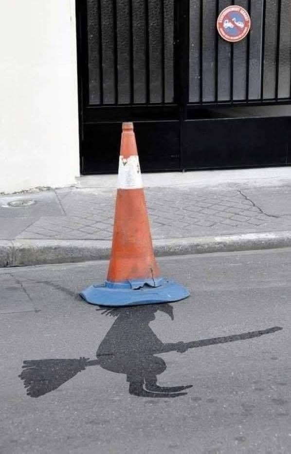 Imagein8's tweet image. 🎃🖤🎃🖤🎃🖤🎃🖤

For your Halloween inspiration! 👻🧛🏼🧟🦇🎃
v/ street art utopia
#HalloweenInspiration #StreetArt #ImageIn8 @ImageIn8 #HalloweenDecor