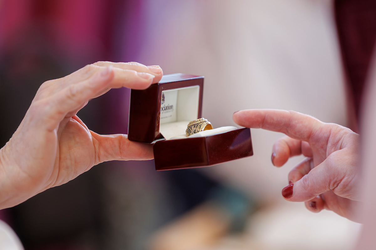 TAMU's tweet photo. Your hand just got a little heavier, Ags! 

We couldn’t be prouder. Happy Aggie Ring Day! 👍

@AggieNetwork 
#AggieRingDay #BTHO90Hours #TAMU https://t.co/fknymiTa5e