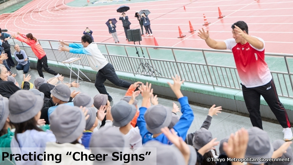 JapanGov's tweet image. Almost time for @deaf2025_games 🎉! Starting November 15, Japan's 1st Deaflympics welcomes around 3,000 global athletes competing in 21 sports. Visual aids and "Cheer Signs" support athletes and add to the excitement!
deaflympics2025-games.jp/en/

#TOKYO2025DEAFLYMPICS