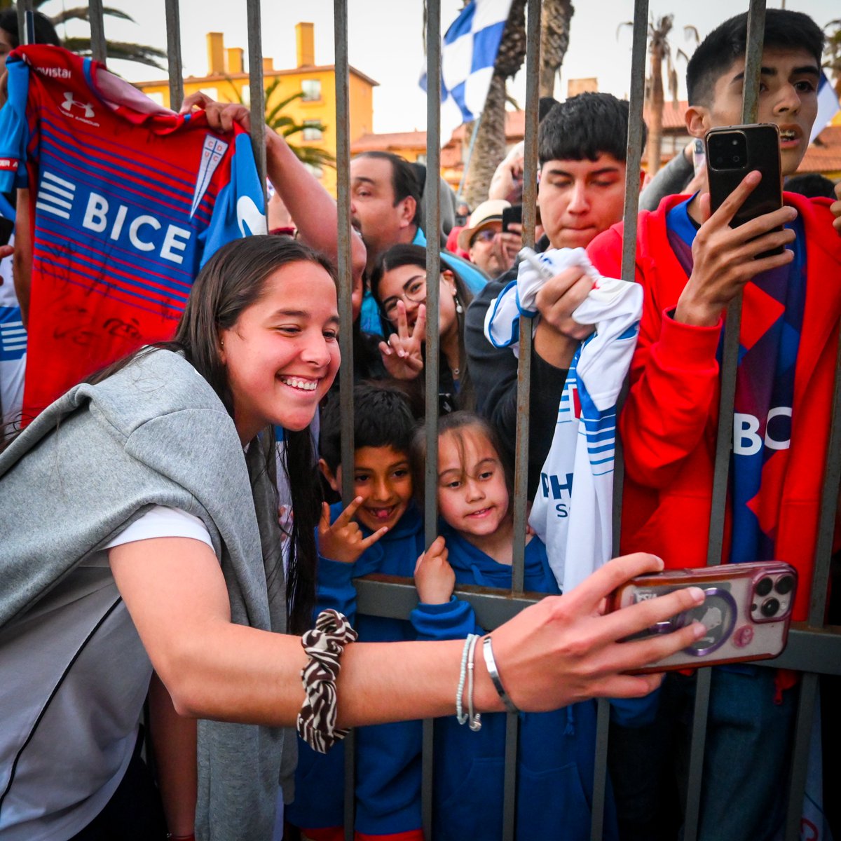 Cruzados's tweet photo. 𝙏𝙊𝘿𝙊𝙎 𝙅𝙐𝙉𝙏𝙊𝙎 🤍💙

Vamos #LosCruzados y #LasCruzadas ✊ https://t.co/9R7TvfK4cd