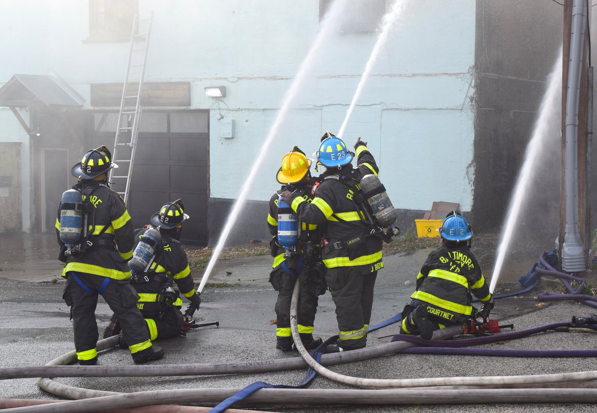 LtPaulFcb's tweet photo. A few photos of today's 4th alarm of fire at Hampden &amp; 23rd Street. @BaltimoreFire @Local734 @officers964 https://t.co/DlF1RYef3j