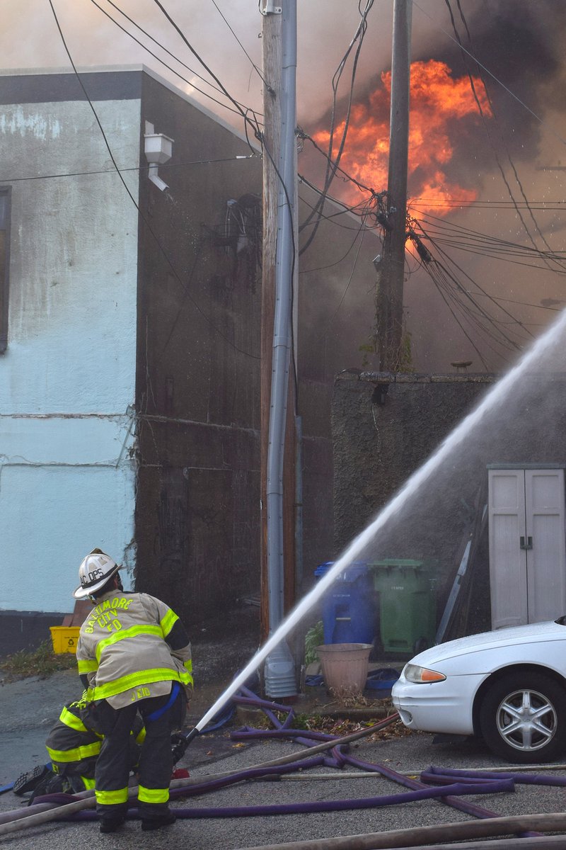 LtPaulFcb's tweet photo. A few photos of today's 4th alarm of fire at Hampden &amp; 23rd Street. @BaltimoreFire @Local734 @officers964 https://t.co/DlF1RYef3j