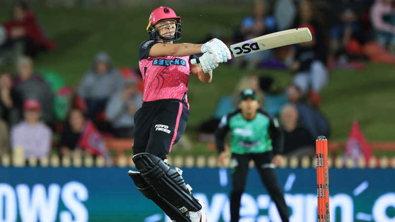 imArshit's tweet photo. Ash Gardner replaces Ellyse Perry as the new Sydney Sixers captain ahead of #WBBL11. 💗
#AshGardner #SydneySixers https://t.co/YzWEGdAC2d