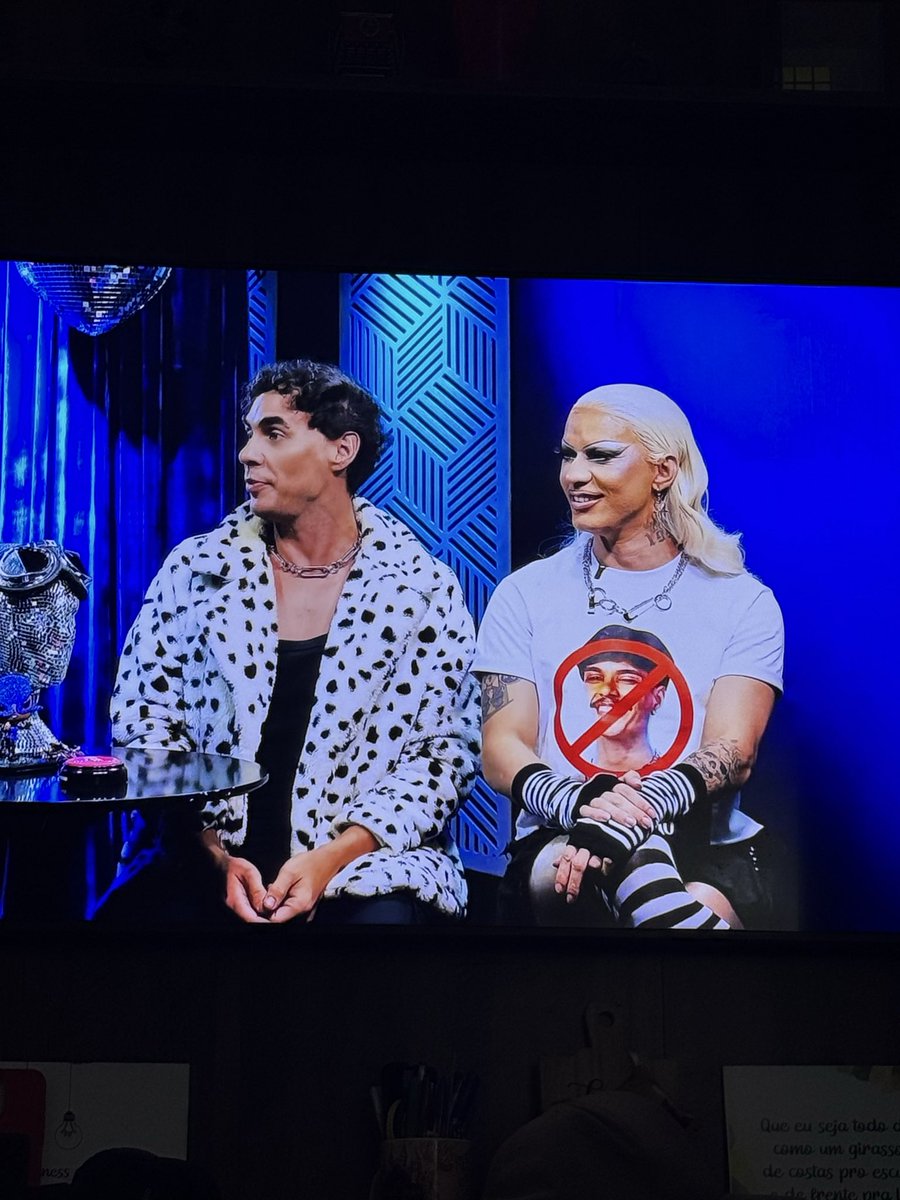 pra quem não sabe os meus divertidamente são assim
<a href="/ADaCotaMonteiro/">DaCota Monteiro</a> <a href="/frimesss/">FRiMES</a> <a href="/mrsdesireebeck/">DesiRée Beck 🦃</a>