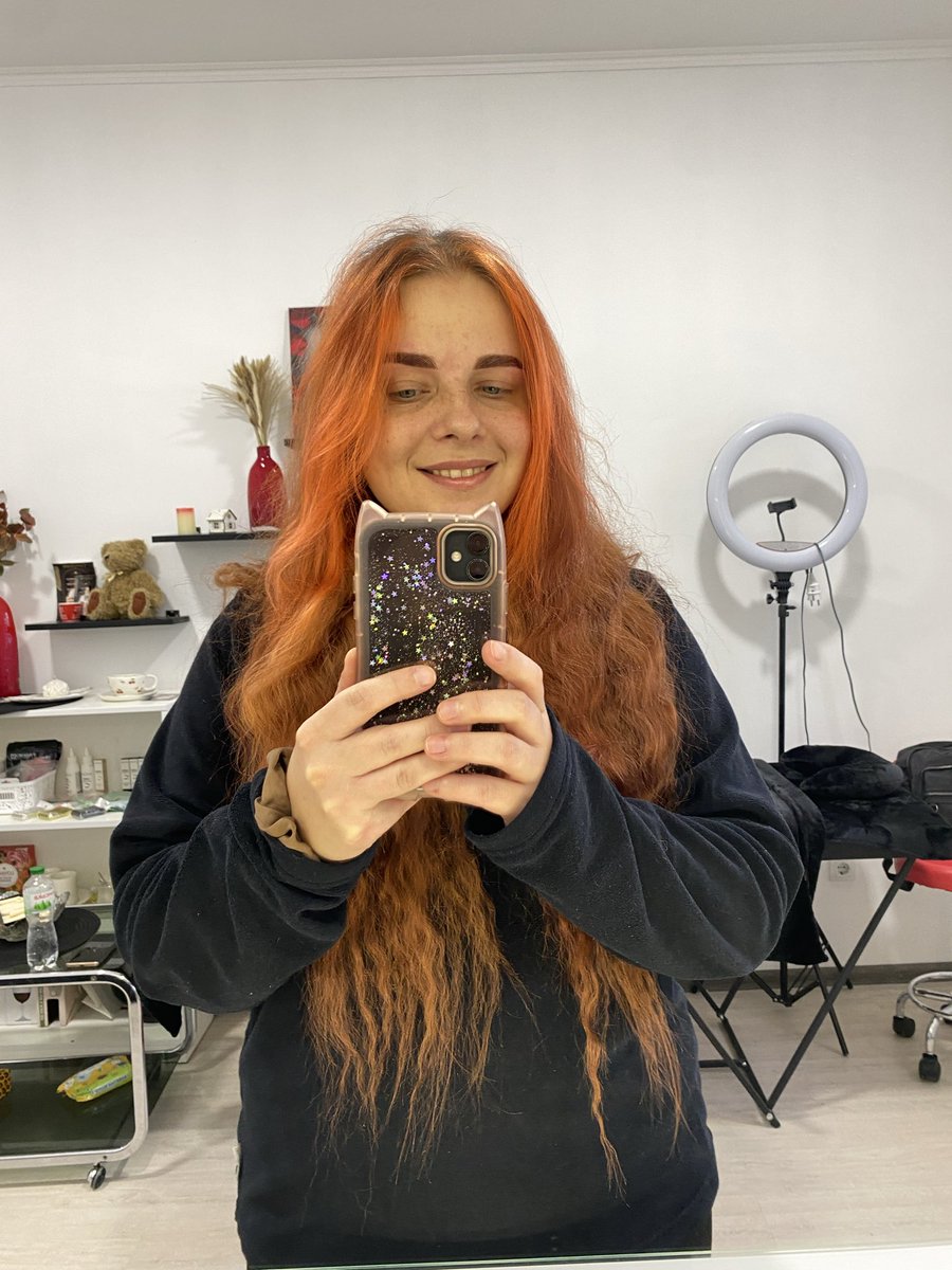VirrevO's tweet photo. Виграла сертифікат на брівки за донат на військо. Вперше за 15 років сходила до майстрині і боже як же я тішусь) Майстриня - чарівниця майже вирівняла мій післяінсультний зсув брови. Магія) https://t.co/drhEQ1uv1C