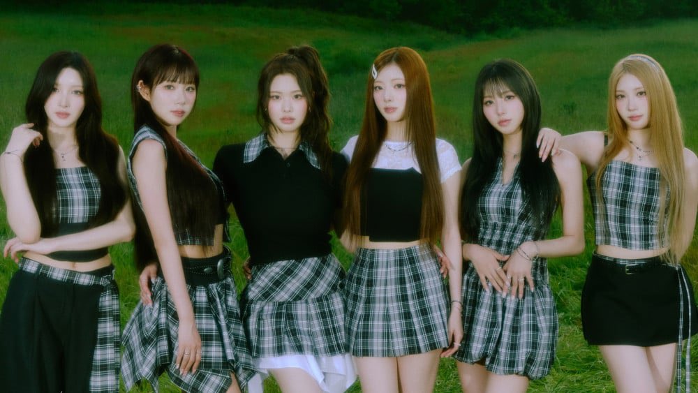 PURPLE KISS fans are concerned after member Swan’s recent update, alluding that whilst PURPLE KISS as a group are still disbanded, the members themselves are still tied to the contract which allegedly ends March 14th, 2028.

The members seemingly have no schedules, solo or group,